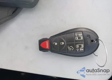 2011 Chrysler Town & Country Touring from USA, damaged, VIN 2A4RR5DG3BR723183